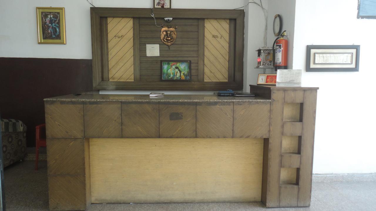 Hotel Satyartha Kāthgodām Esterno foto